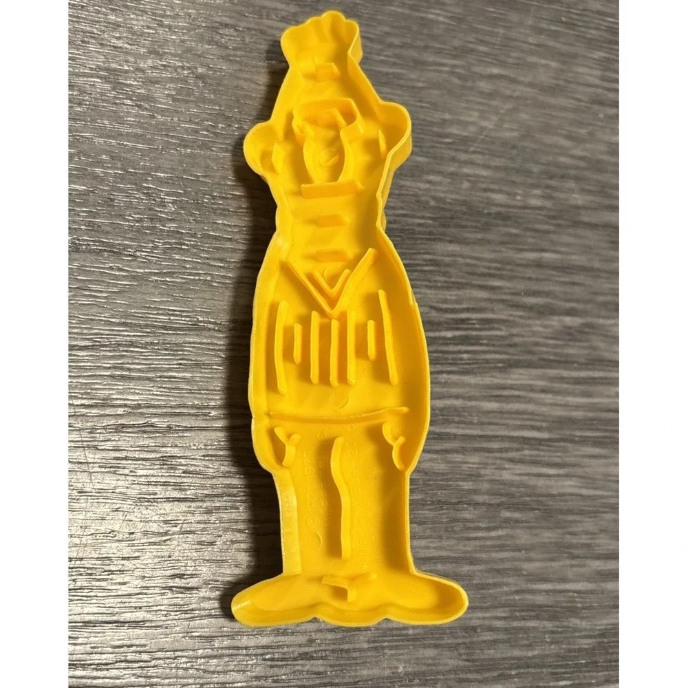 LOT of 5 Vintage 1977 Sesame‎ Street Muppets Cookie Cutters Wilton Hong Kong